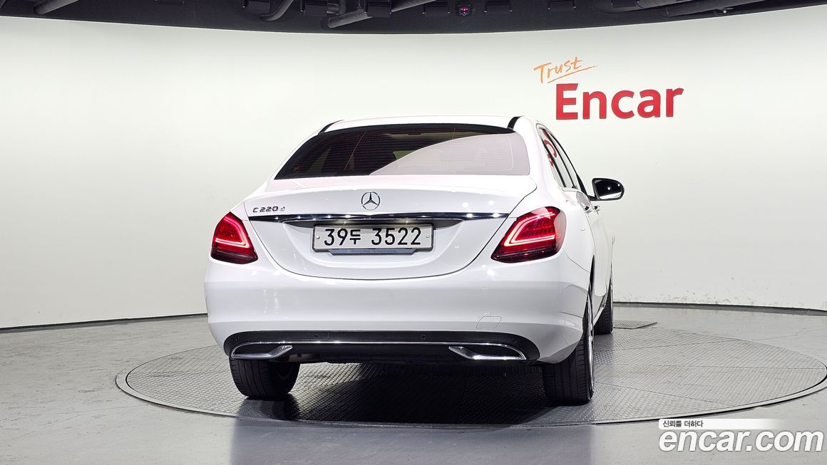 Mercedes-Benz C-Class 2019