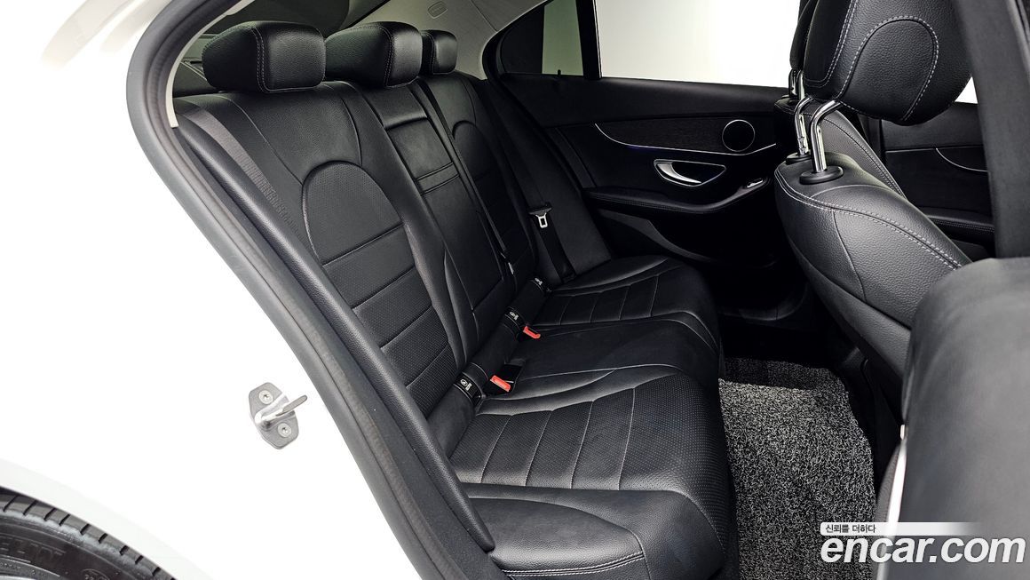 Mercedes-Benz C-Class 2019