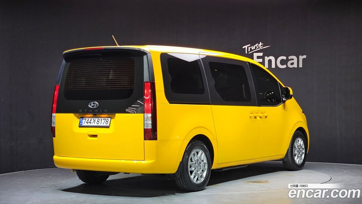 Hyundai Staria 2023