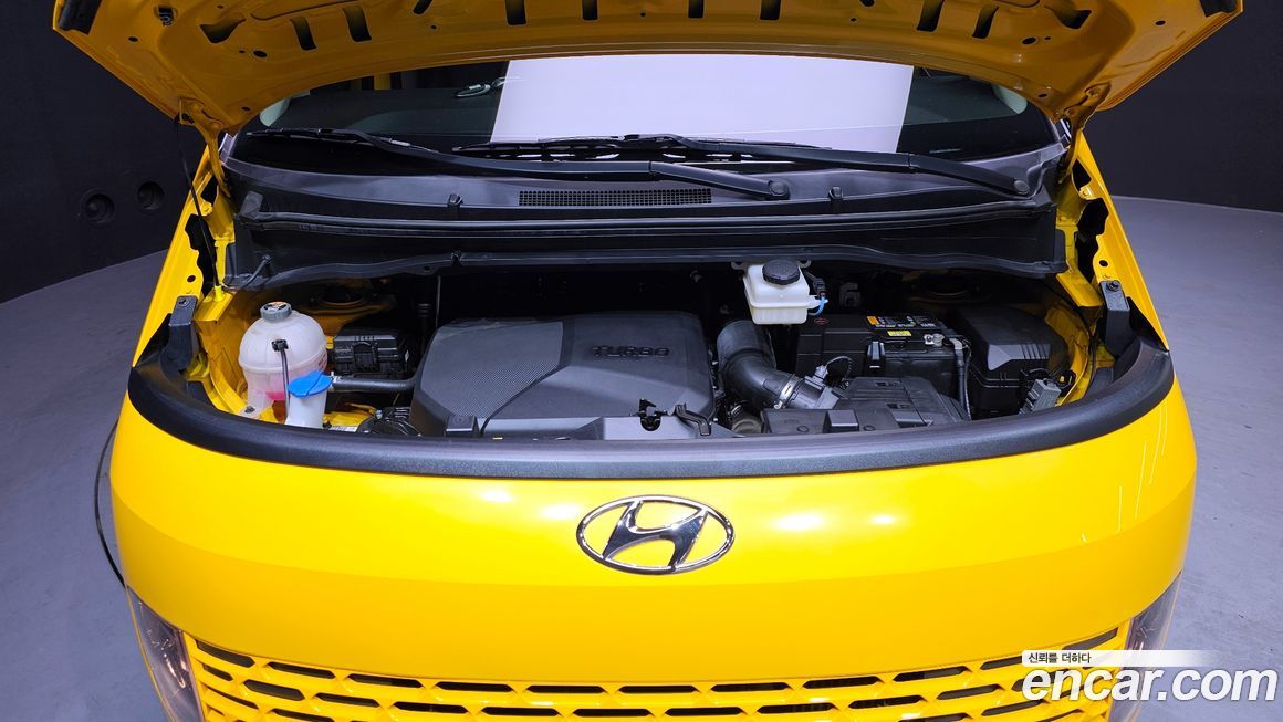 Hyundai Staria 2023