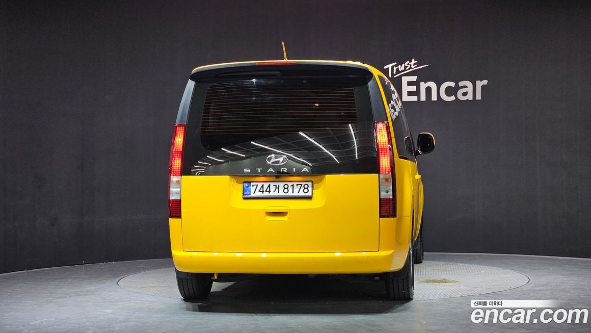 Hyundai Staria 2023