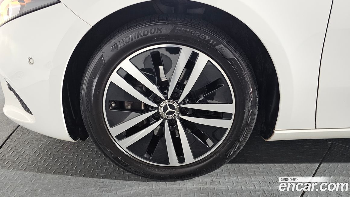 Mercedes-Benz A-Class 2021