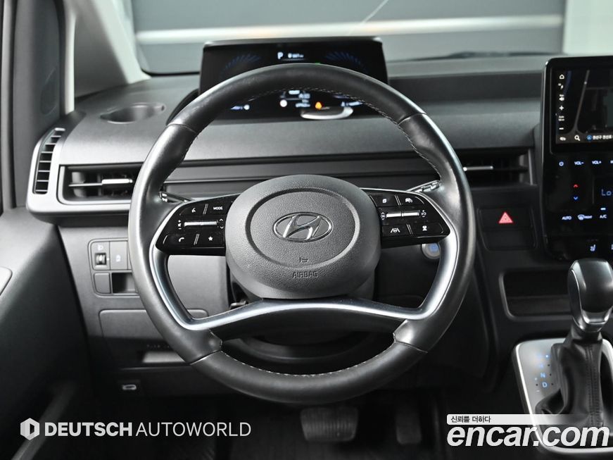 Hyundai Staria 2022