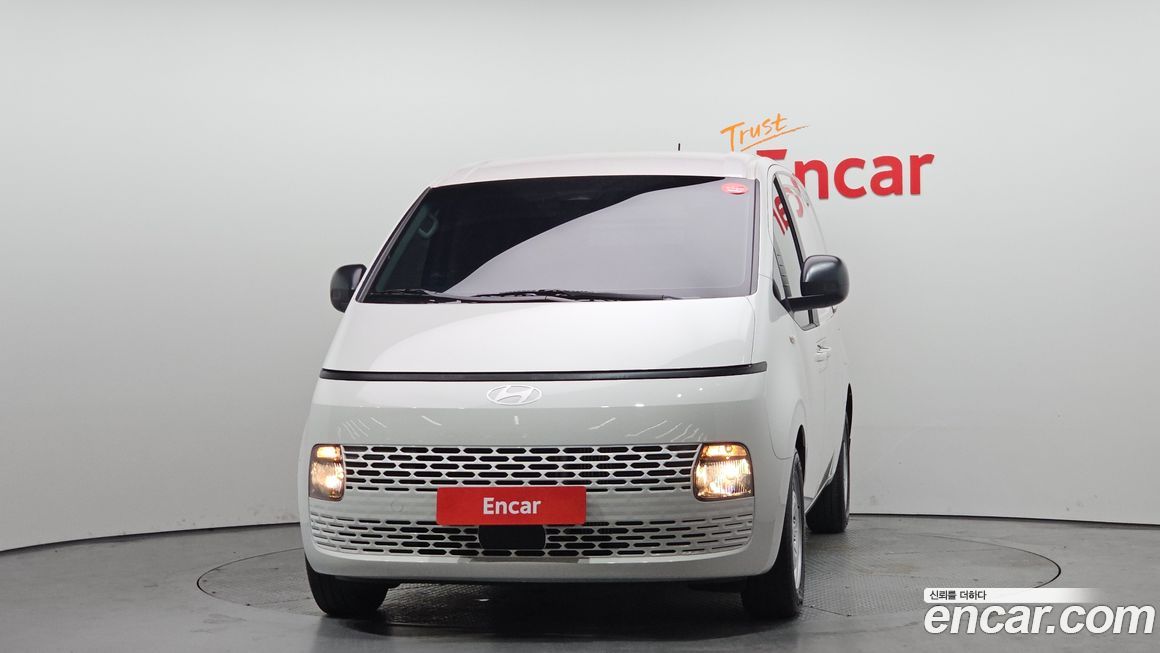 Hyundai Staria 2025