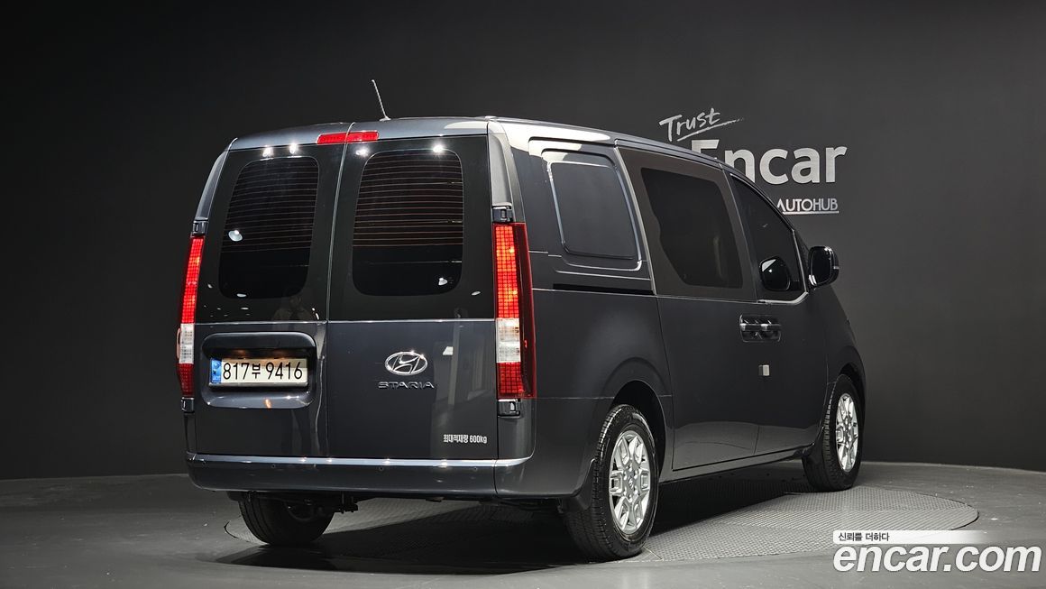 Hyundai Staria 2022