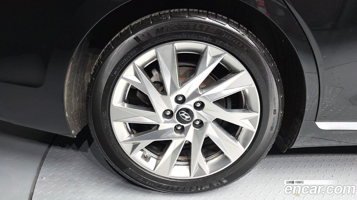 Hyundai Grandeur 2021