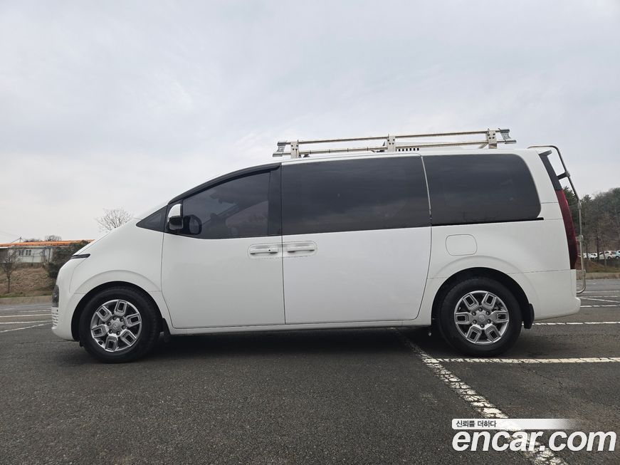 Hyundai Staria 2022