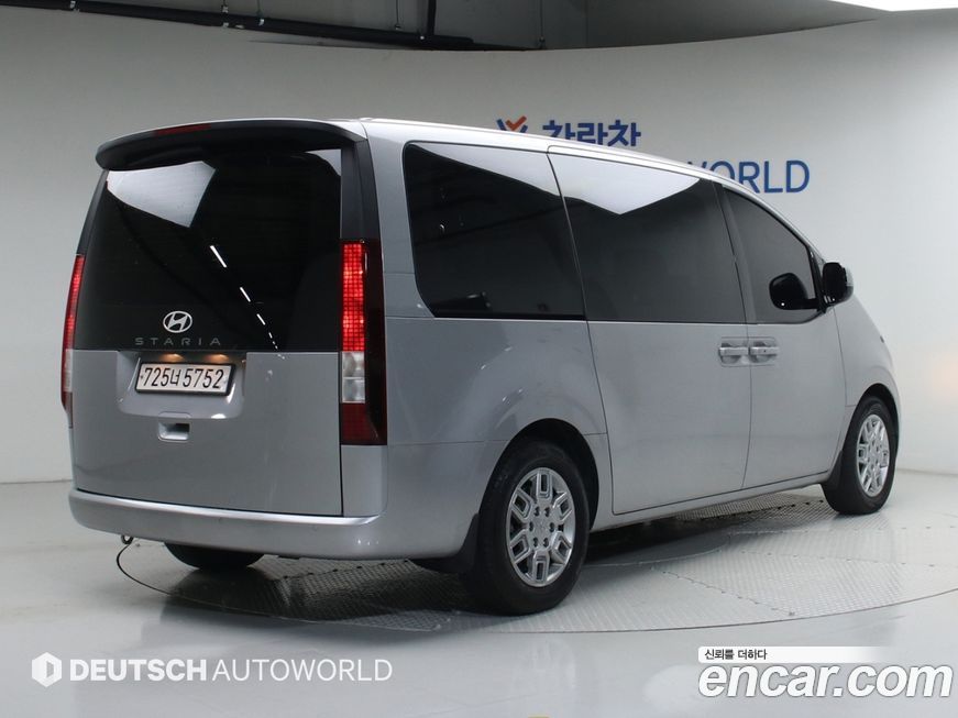 Hyundai Staria 2022