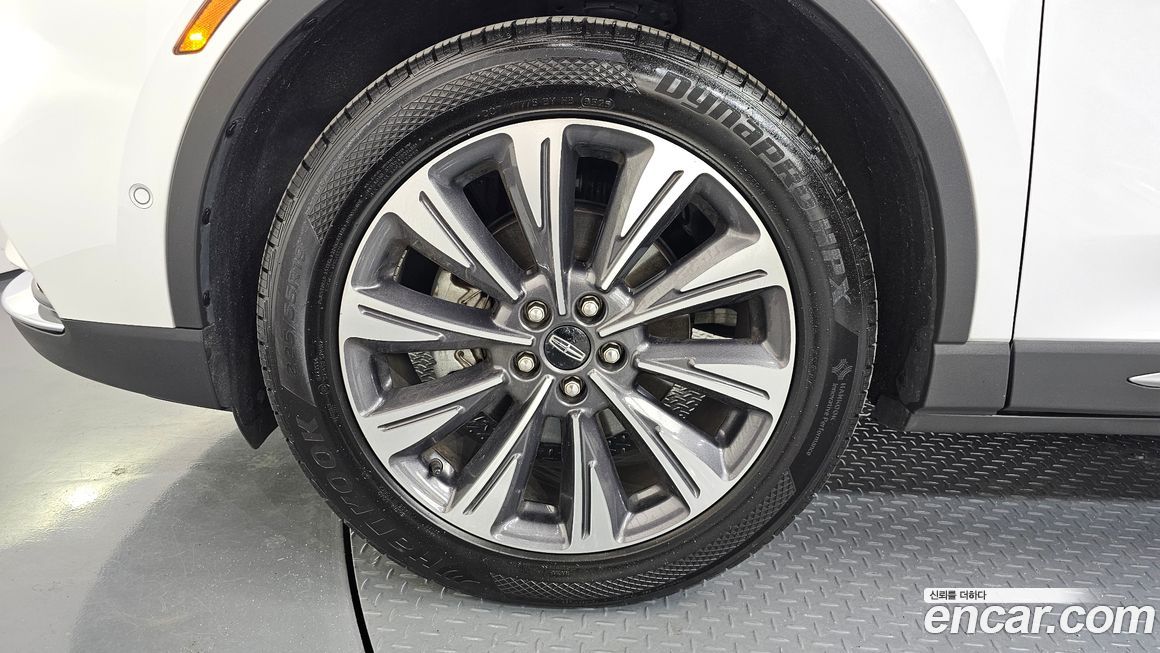 Lincoln Corsair 2021