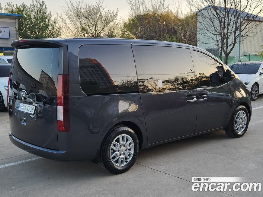 Hyundai Staria 2023