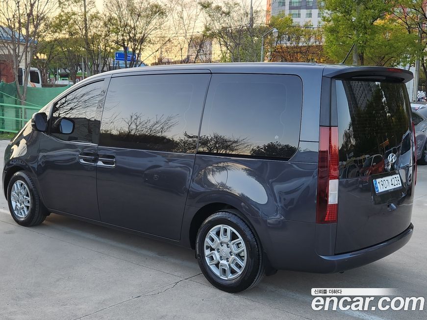 Hyundai Staria 2023