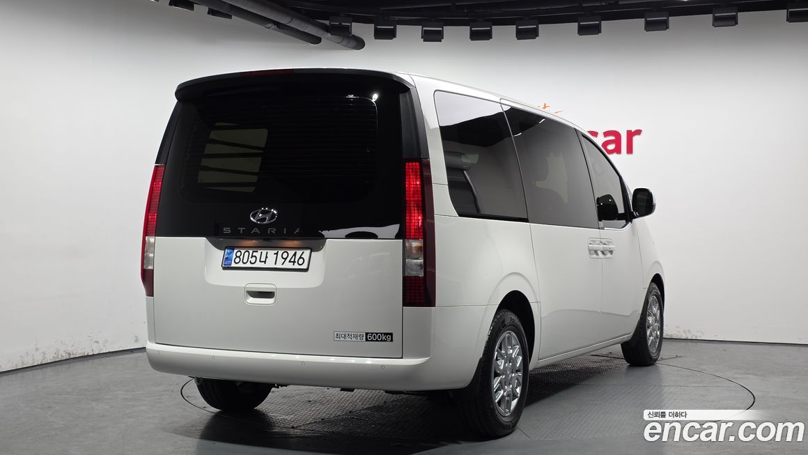 Hyundai Staria 2024