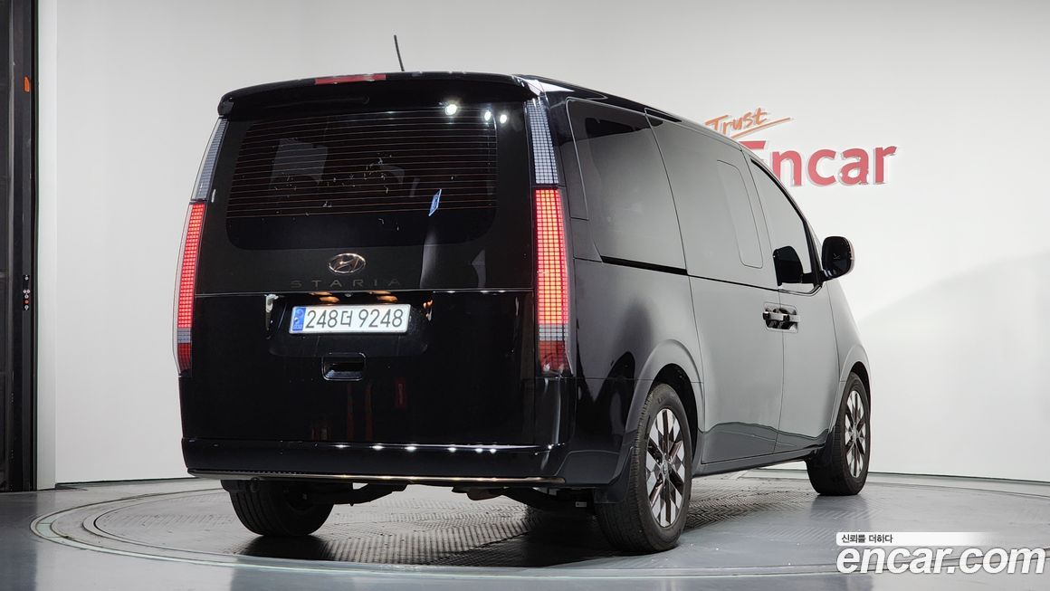 Hyundai Staria 2022