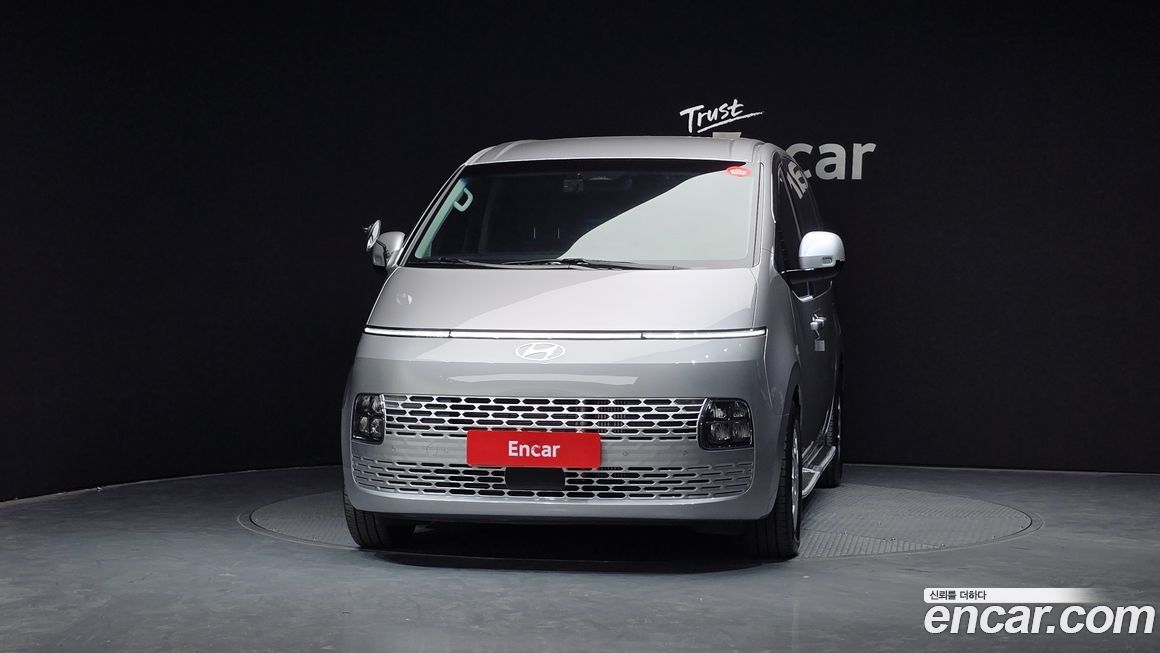Hyundai Staria 2025