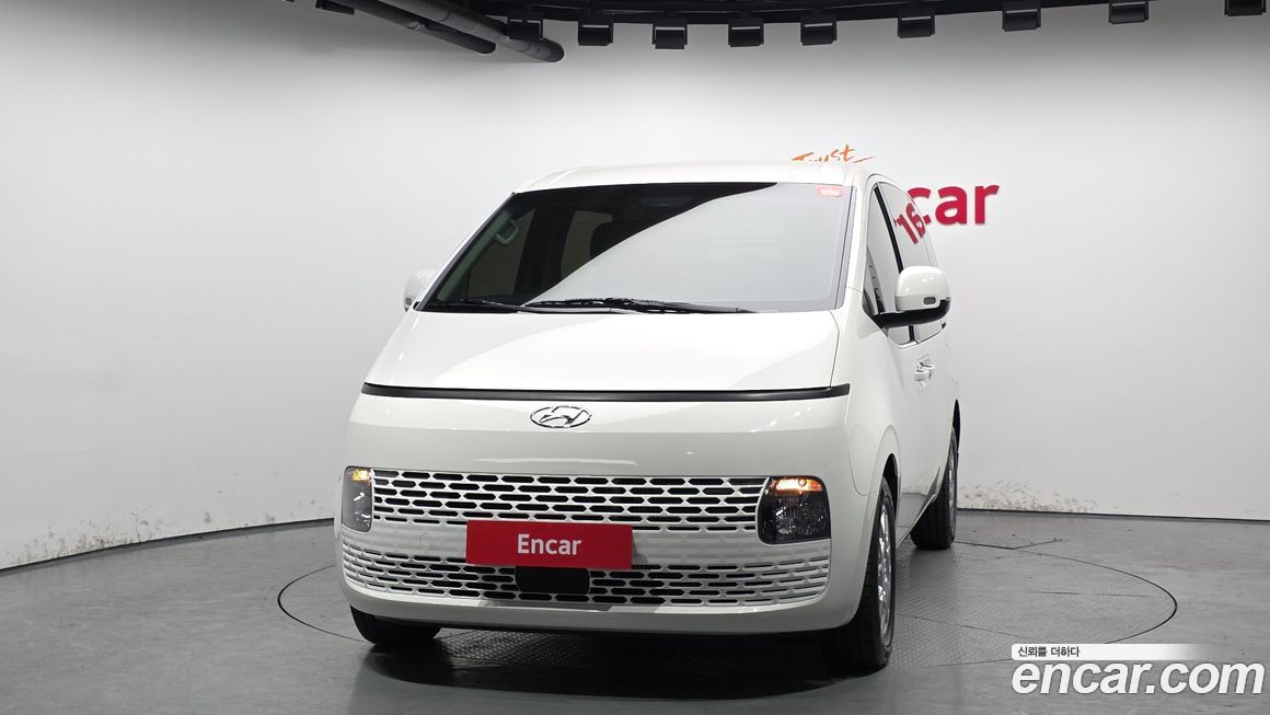 Hyundai Staria 2024