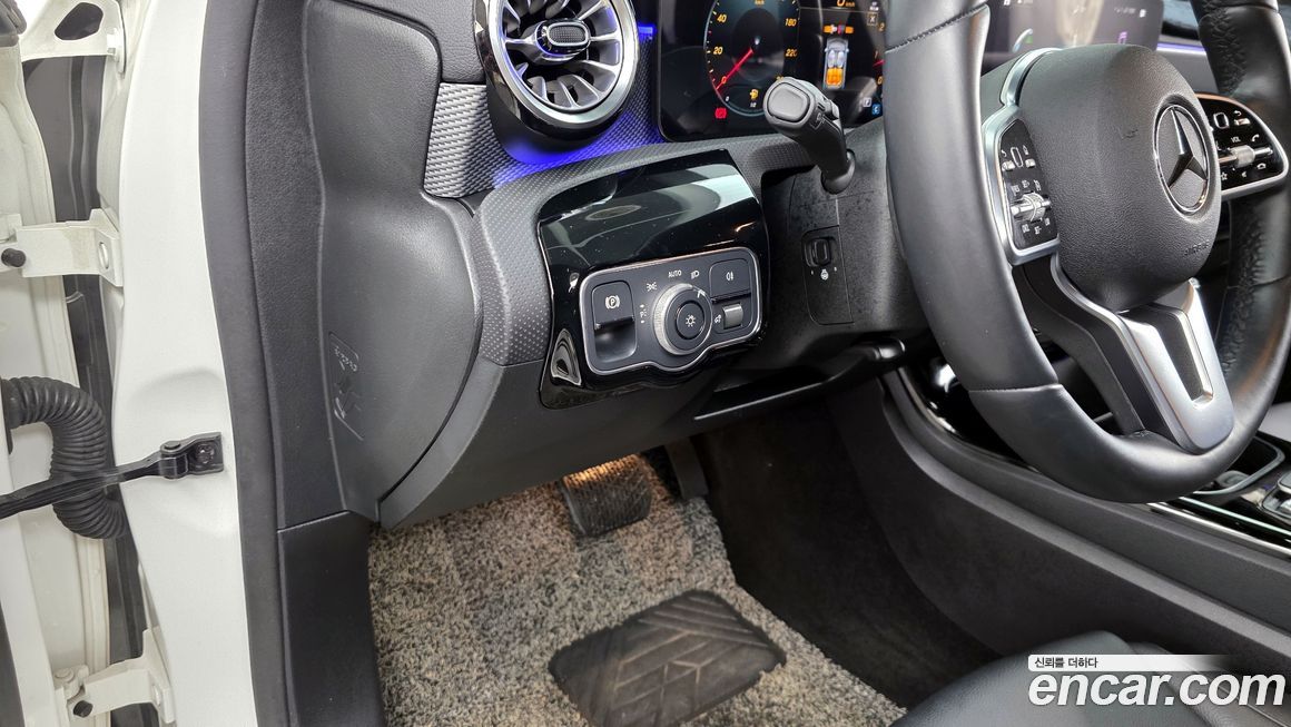 Mercedes-Benz A-Class 2023