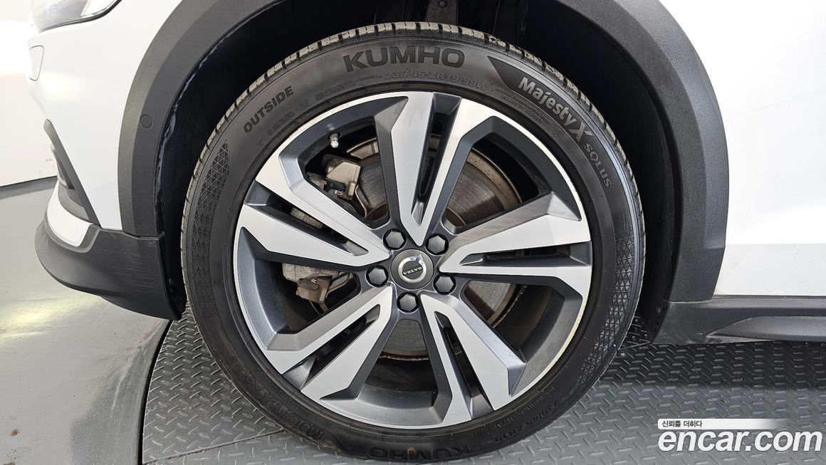 Volvo V60 2021