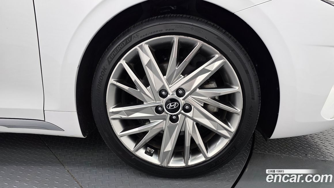 Hyundai Grandeur 2021