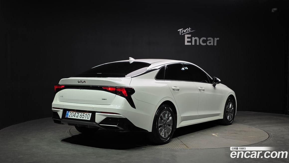 Kia K5 2025