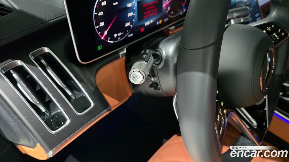 Mercedes-Benz S-Class 2025