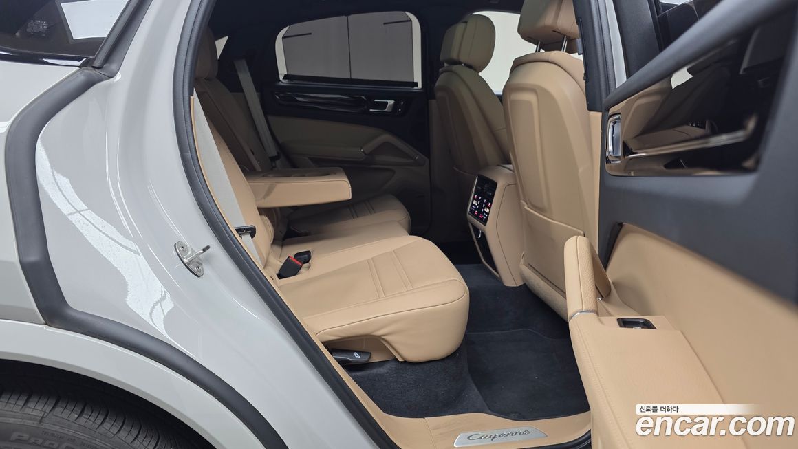 Porsche Cayenne 2023