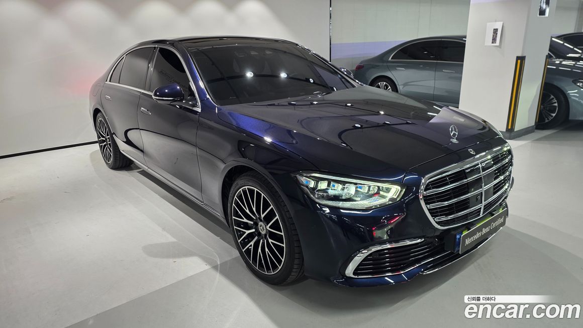 Mercedes-Benz S-Class 2025
