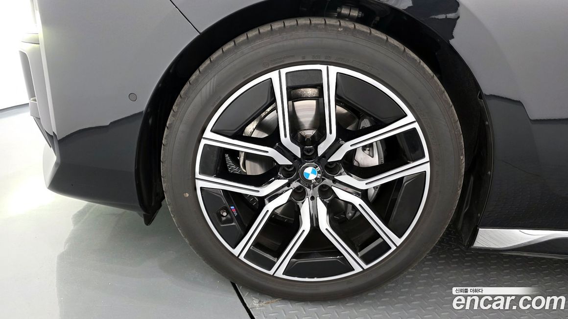 BMW 7-Series 2025