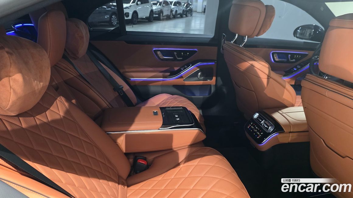 Mercedes-Benz S-Class 2025