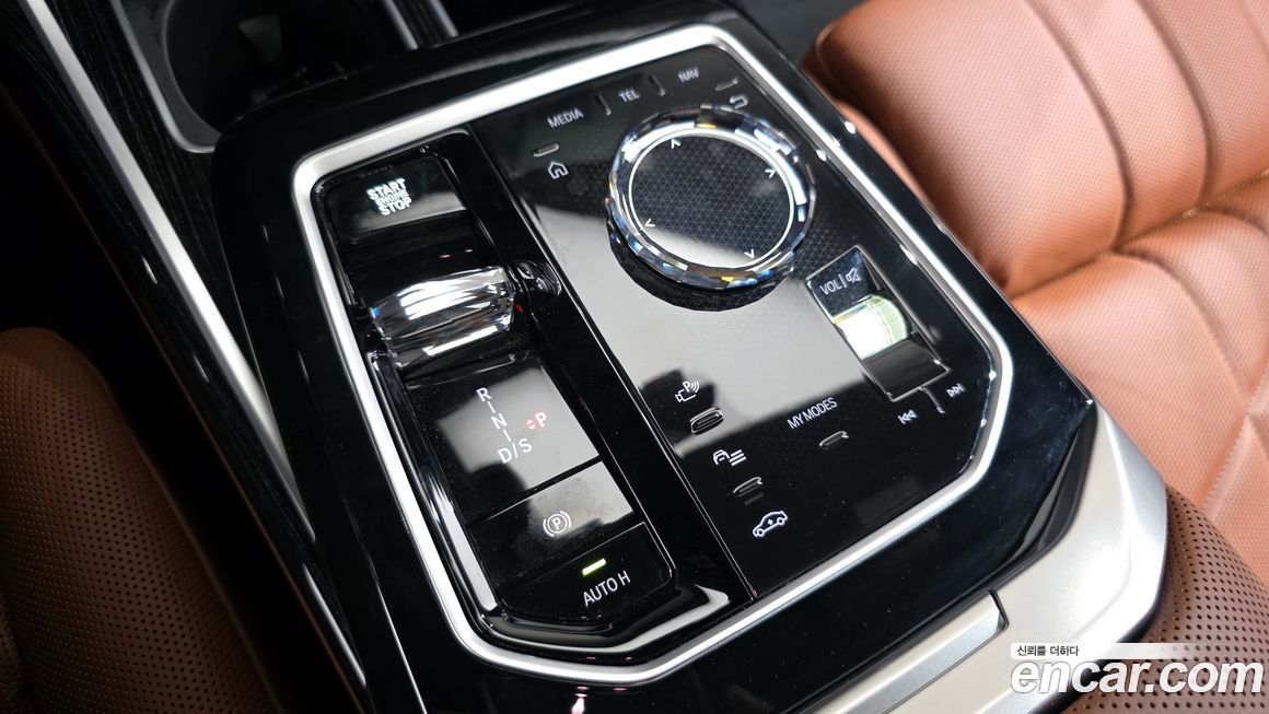 BMW 7-Series 2025