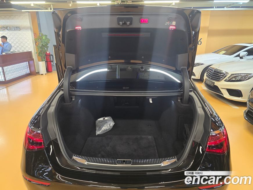 Mercedes-Benz S-Class 2022