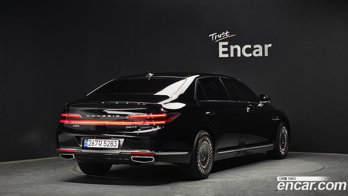 Genesis G90 2020
