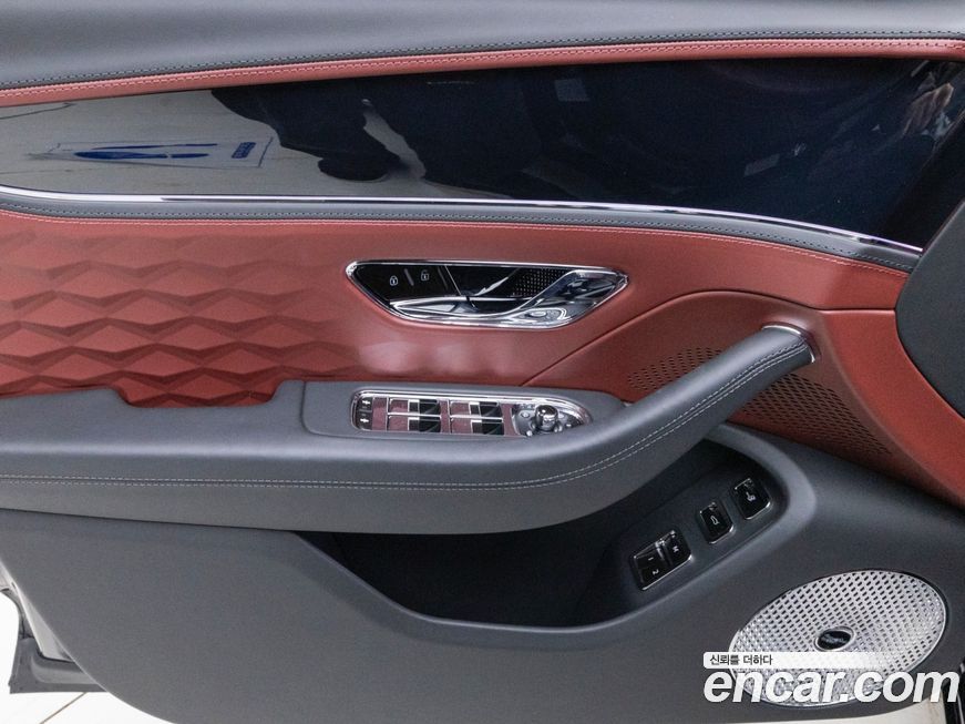 Bentley Flying Spur 2025