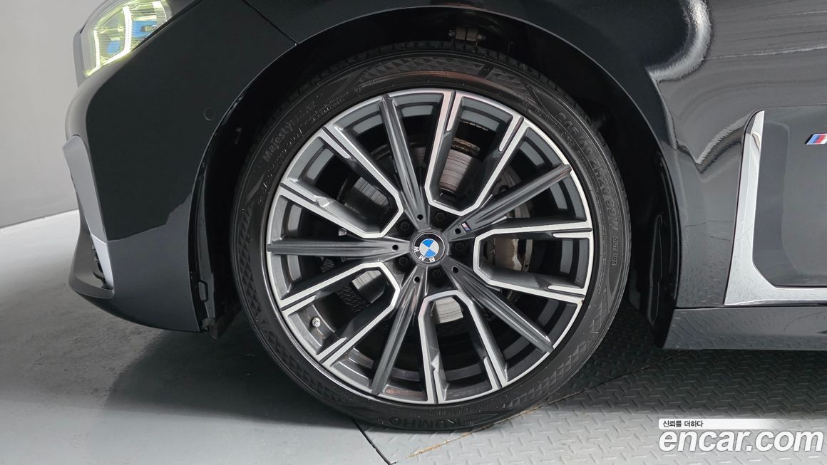 BMW 7-Series 2021