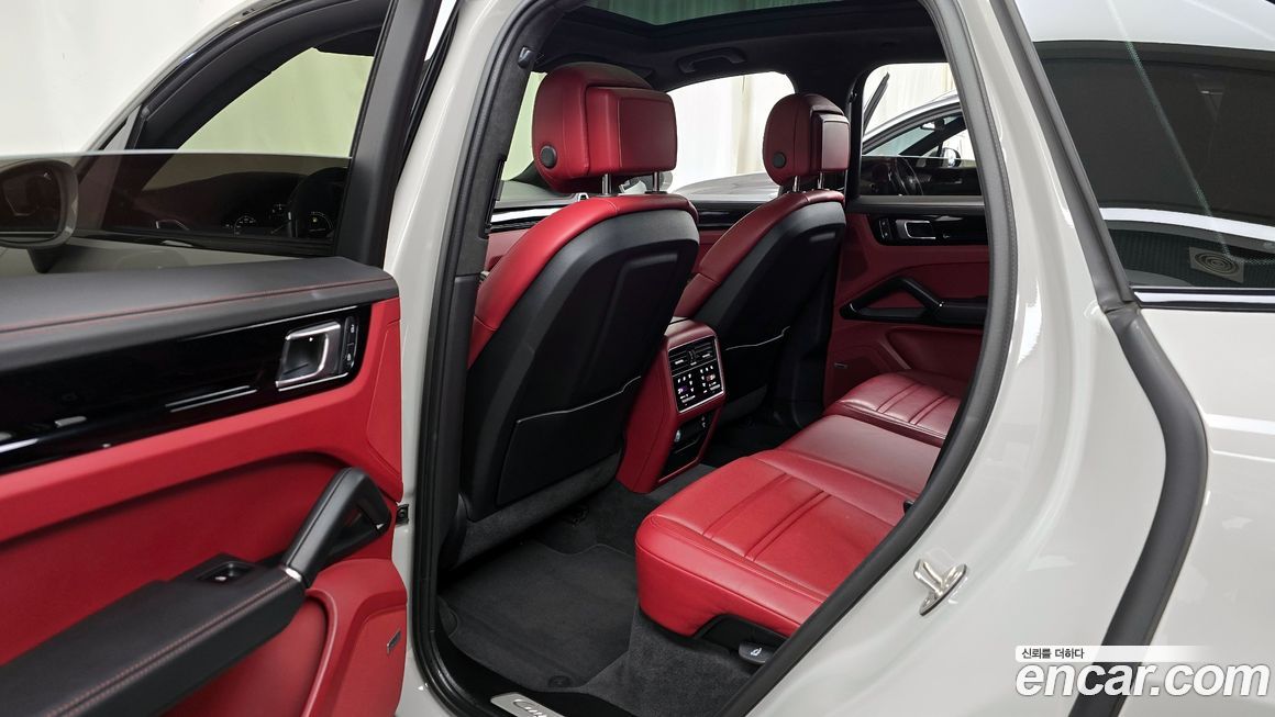 Porsche Cayenne 2022