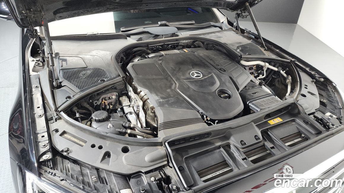 Mercedes-Benz S-Class 2021