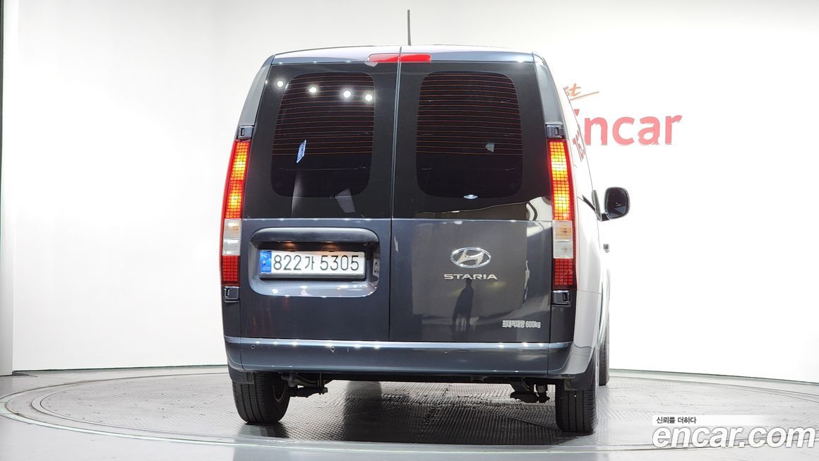 Hyundai Staria 2022