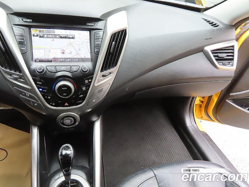 Hyundai Veloster 2012