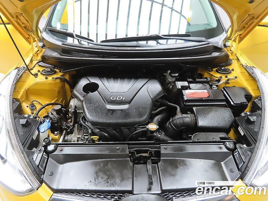 Hyundai Veloster 2012