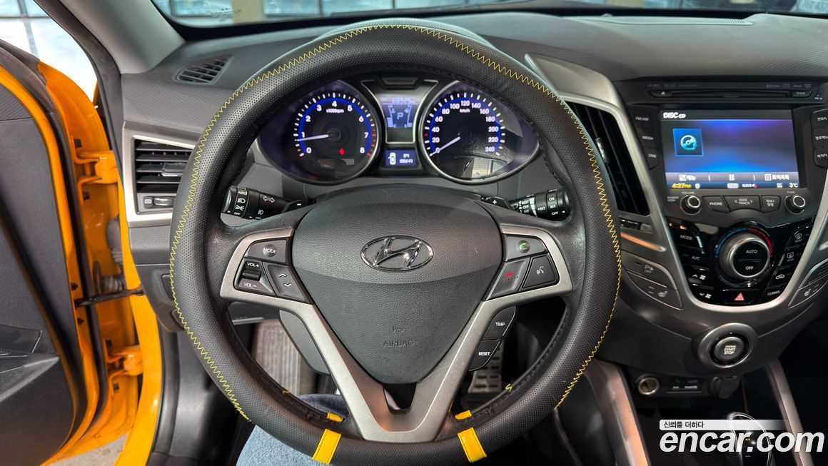 Hyundai Veloster 2013