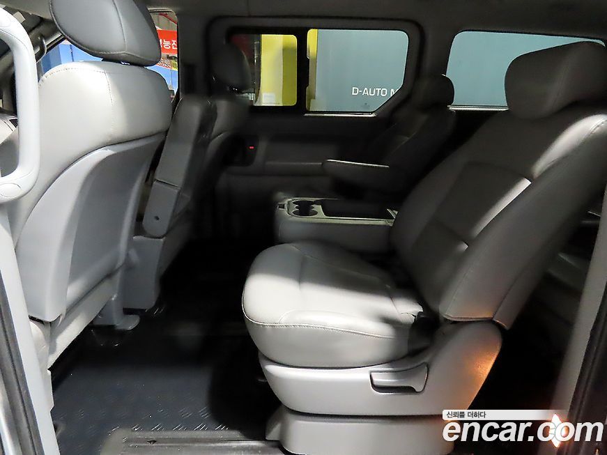 Hyundai Starex 2013
