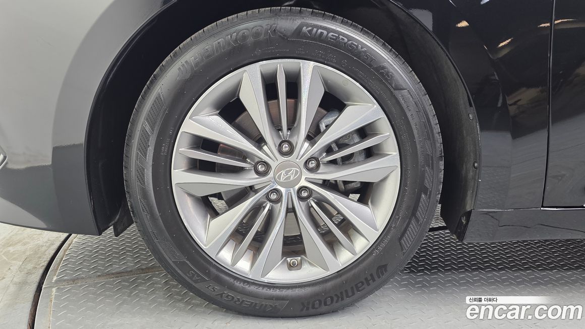 Hyundai Grandeur 2016