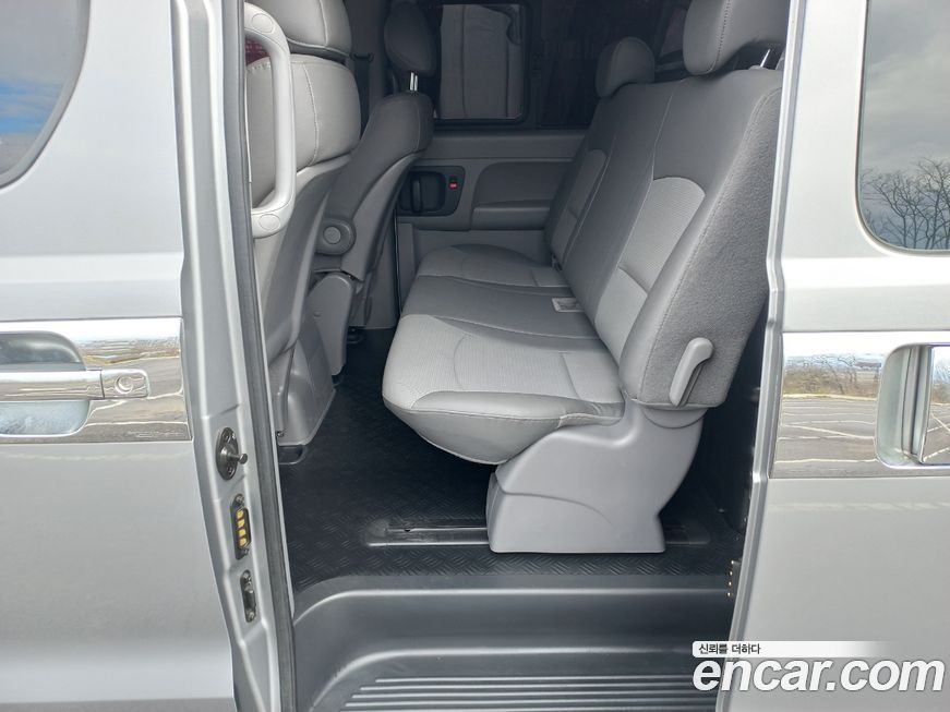 Hyundai Starex 2011