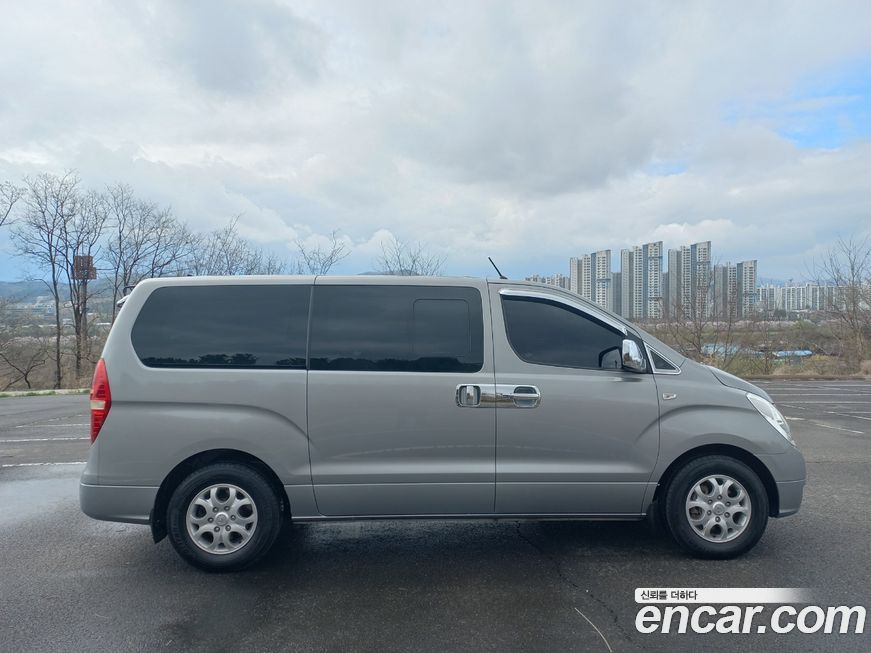 Hyundai Starex 2011