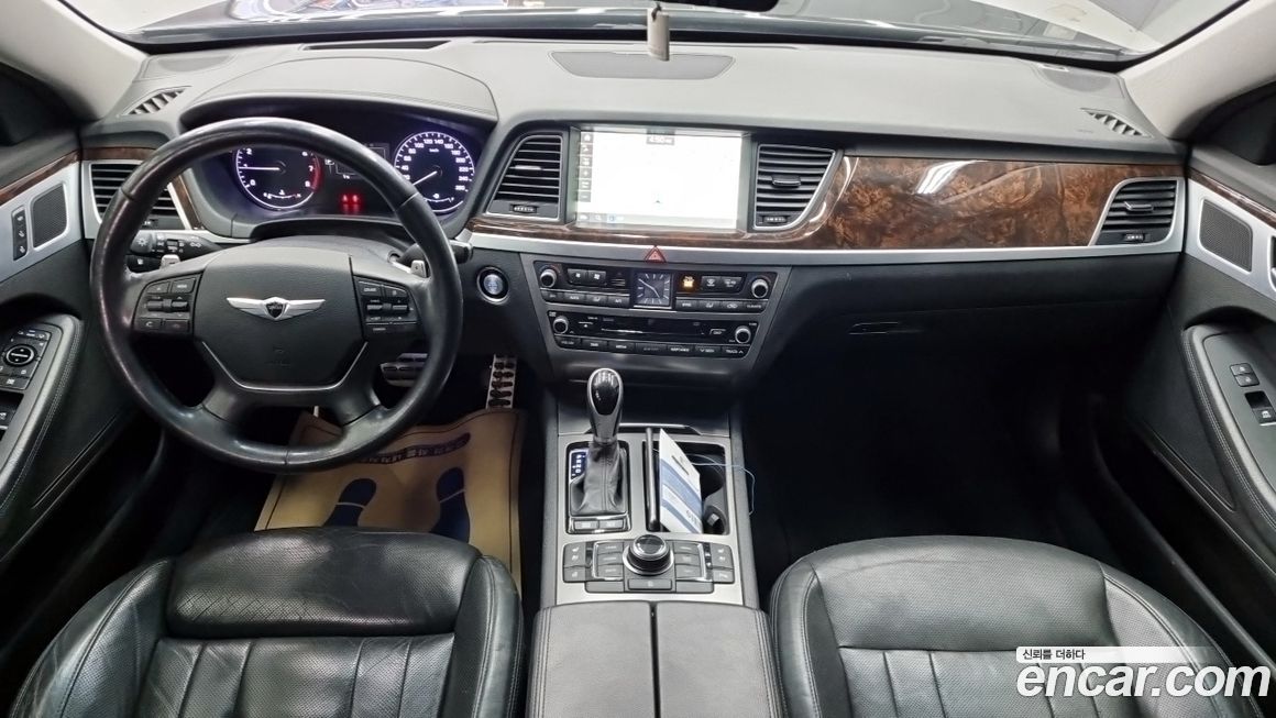 Hyundai Genesis 2016