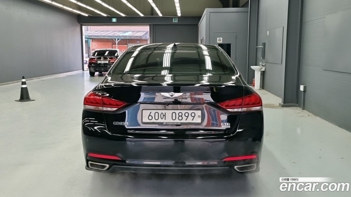 Hyundai Genesis 2016