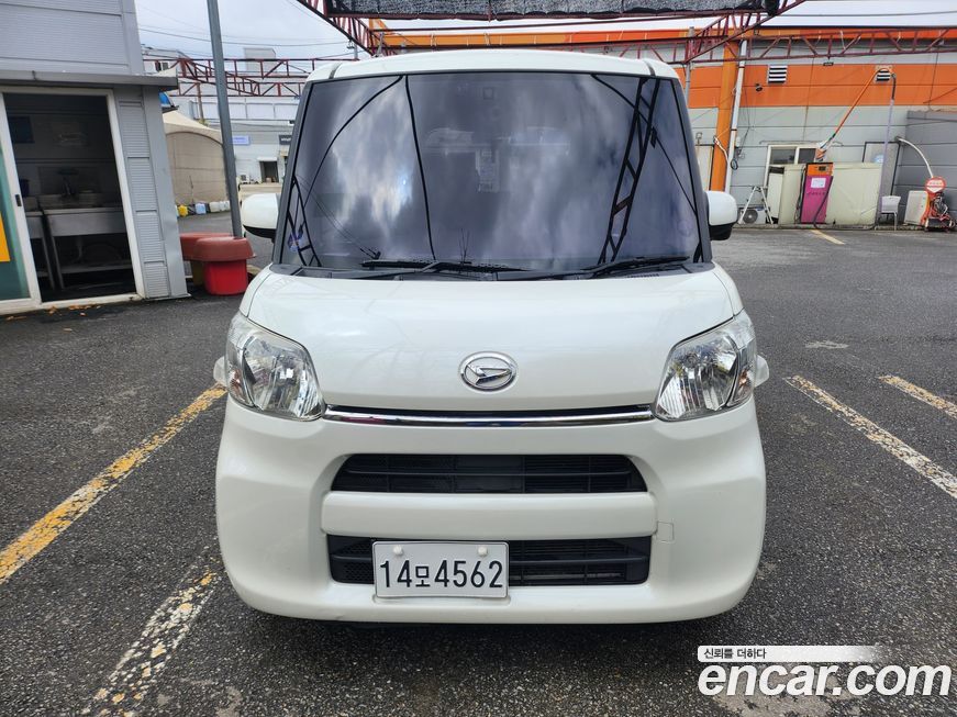 Daihatsu Tanto 2015
