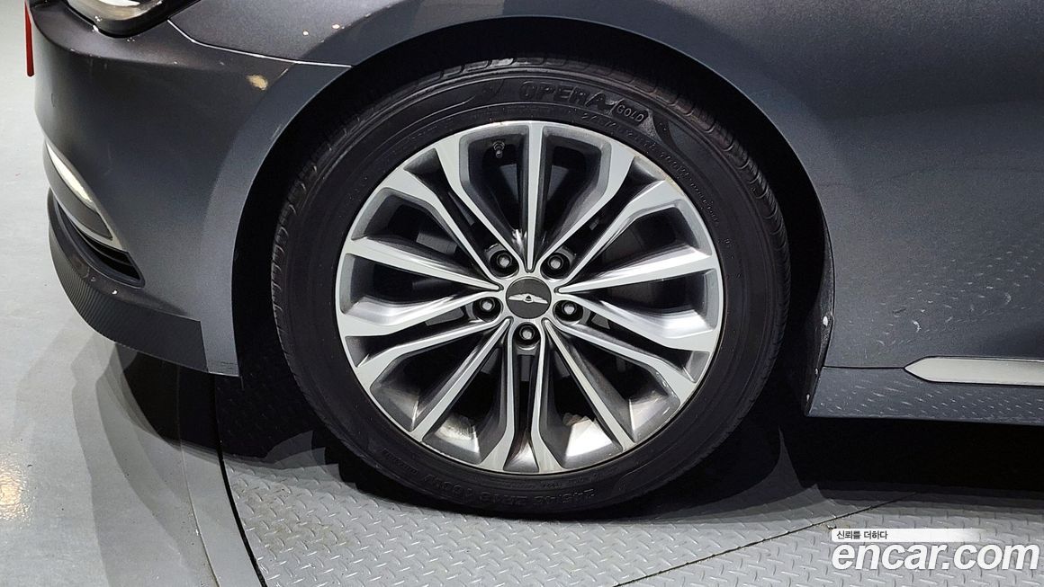 Hyundai Genesis 2016