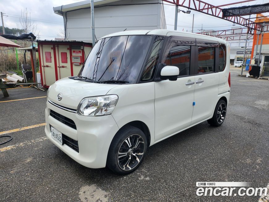 Daihatsu Tanto 2015