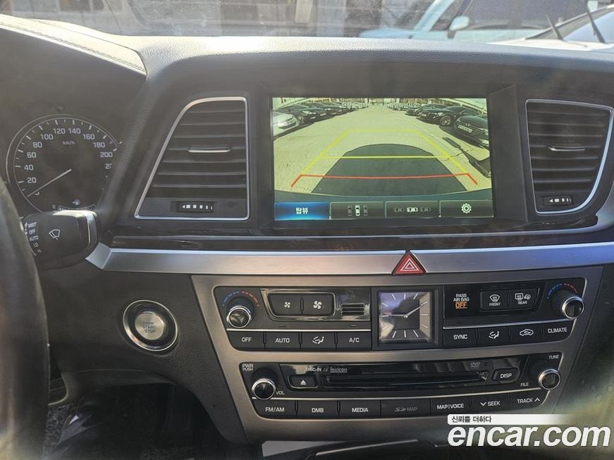 Hyundai Genesis 2016