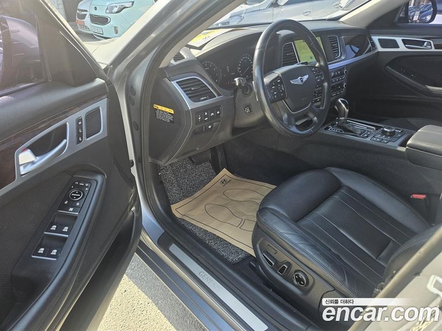 Hyundai Genesis 2016